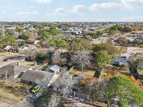 950 Buoy Road, Houston TX 77062