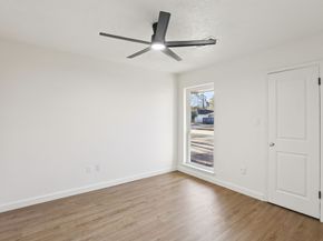 950 Buoy Road, Houston TX 77062