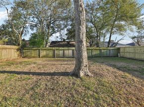 950 Buoy Road, Houston TX 77062