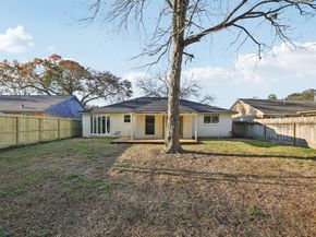 950 Buoy Road, Houston TX 77062