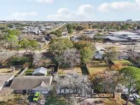 950 Buoy Road, Houston TX 77062