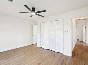 950 Buoy Road, Houston TX 77062