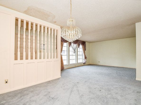 2336 Shadowdale Drive, Houston TX 77043