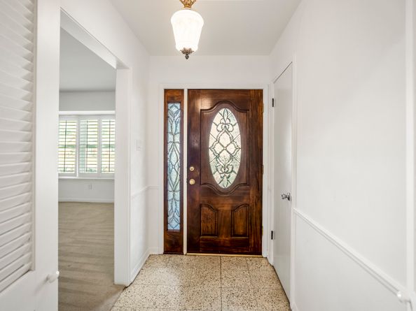 6203 Cheena Drive, Houston TX 77096