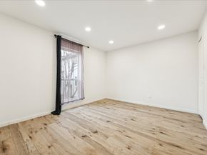 4450 Sherwood Lane 8, Houston TX 77092