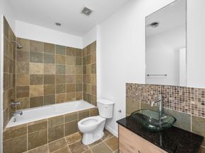 5632 Kiam Street C, Houston TX 77007