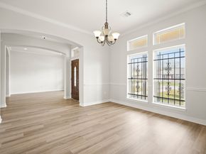 7034 Sherwood Drive, Houston TX 77021