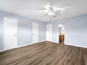 6370 Creekbend Drive 55, Houston TX 77096