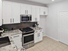 14 Valley Oaks Circle, The Woodlands TX 77382