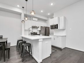 619 Thornton Oaks Lane, Houston TX 77018