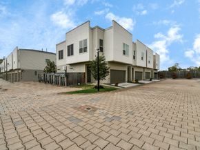 619 Thornton Oaks Lane, Houston TX 77018