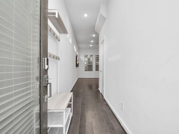 619 Thornton Oaks Lane, Houston TX 77018