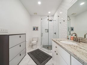 1915 Everett Street, Houston TX 77009