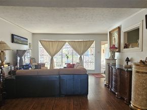 2727 Briarhurst Drive 25, Houston TX 77057