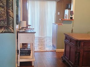 2727 Briarhurst Drive 25, Houston TX 77057