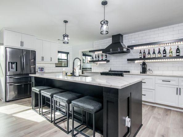 712 Clarence Street, Tomball TX 77375
