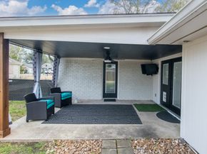 712 Clarence Street, Tomball TX 77375