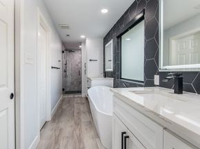 712 Clarence Street, Tomball TX 77375