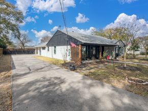 712 Clarence Street, Tomball TX 77375
