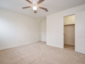 206 E Sutton Square, Stafford TX 77477