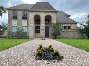206 E Sutton Square, Stafford TX 77477