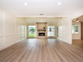 206 E Sutton Square, Stafford TX 77477