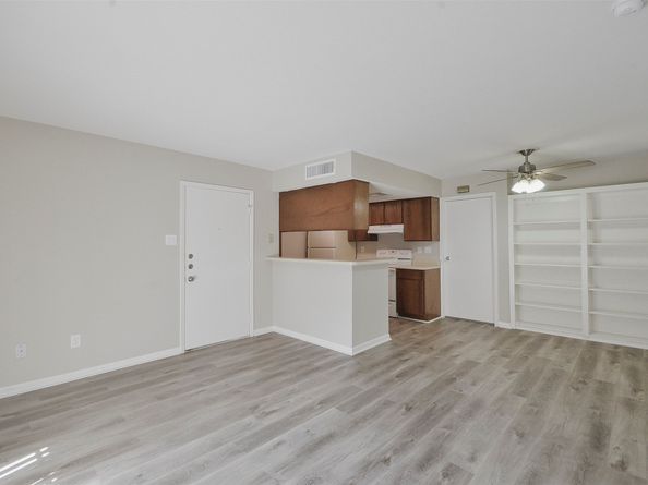 12905 Woodforest Boulevard 607, Houston TX 77015