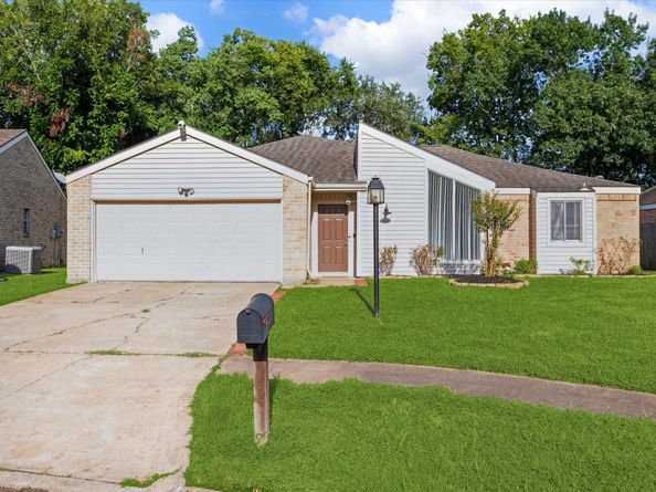 12411 Caren Court, Houston TX 77031