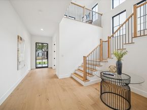 1811 Du Barry Lane, Houston TX 77018