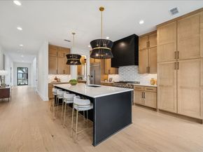 1811 Du Barry Lane, Houston TX 77018