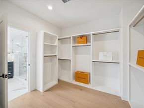 1811 Du Barry Lane, Houston TX 77018