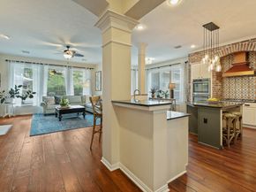 22 Greycrest Place, The Woodlands TX 77382