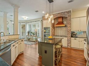 22 Greycrest Place, The Woodlands TX 77382