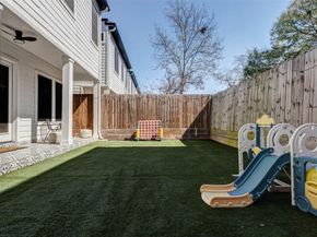 1922 Hoskins Drive, Houston TX 77080