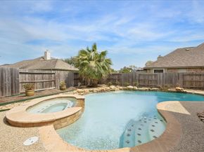 17714 Fairgrove Park Drive, Houston TX 77095