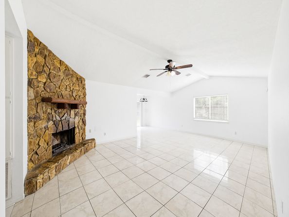 3354 Laurel Fork Drive, Houston TX 77339