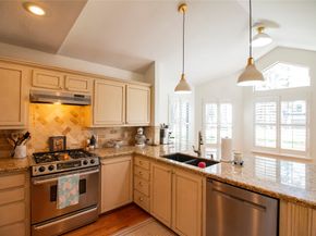 26 Shallow Pond Place, The Woodlands TX 77381