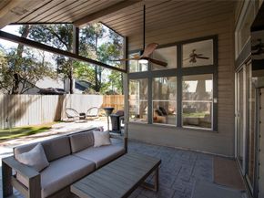 26 Shallow Pond Place, The Woodlands TX 77381