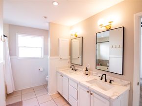 26 Shallow Pond Place, The Woodlands TX 77381