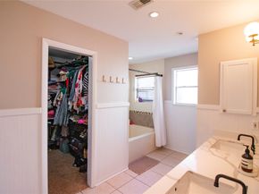 26 Shallow Pond Place, The Woodlands TX 77381