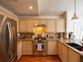 26 Shallow Pond Place, The Woodlands TX 77381