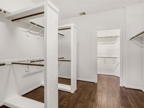 2911 Royal Oaks Grove, Houston TX 77082