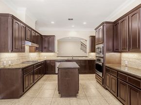 2911 Royal Oaks Grove, Houston TX 77082