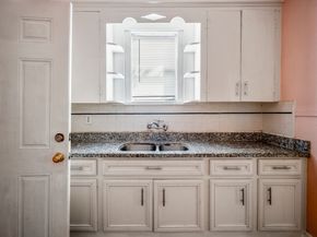 3501 Sarah Street, Houston TX 77026