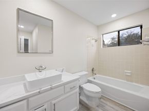 2668 Bering Drive 2668, Houston TX 77057