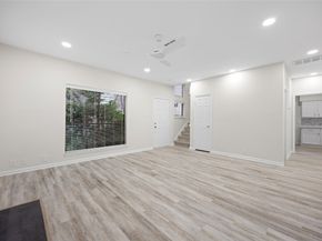 2668 Bering Drive 2668, Houston TX 77057