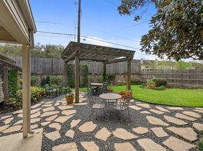 10331 Lynbrook Hollow Street, Houston TX 77042