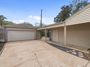 10331 Lynbrook Hollow Street, Houston TX 77042