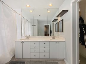 939 Colorado Street 17, Houston TX 77007