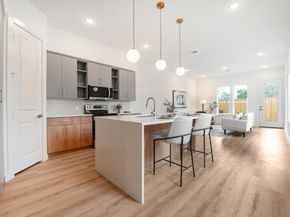 7118 Eastwood Street, Houston TX 77021